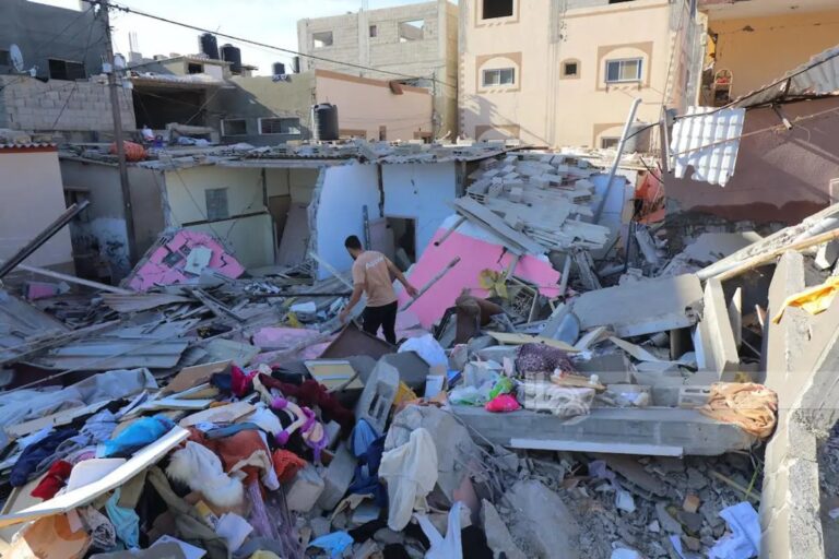 Sedici morti in raid israeliani su Gaza