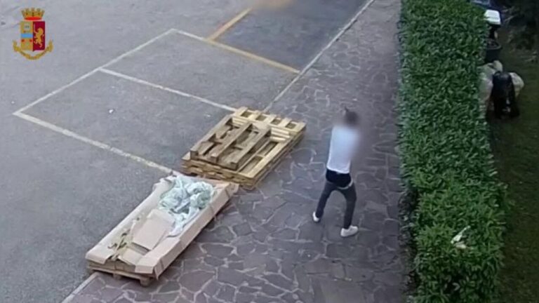 Tenta omicidio a colpi di pistola, arrestato rapper