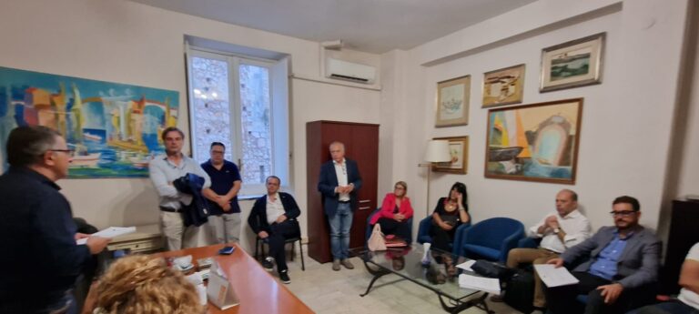 Siru, vertice a Taormina: 19 comuni accelerano la “caccia” ai fondi UE