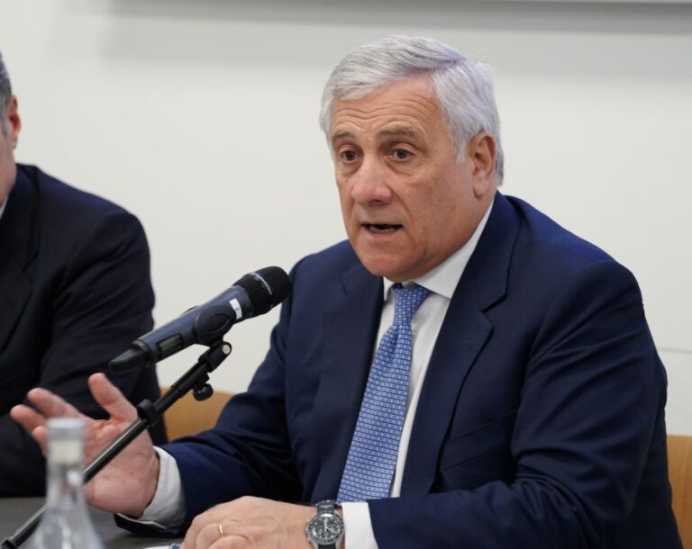 Tajani: “Dall’Italia disponibilità a curare i civili palestinesi”