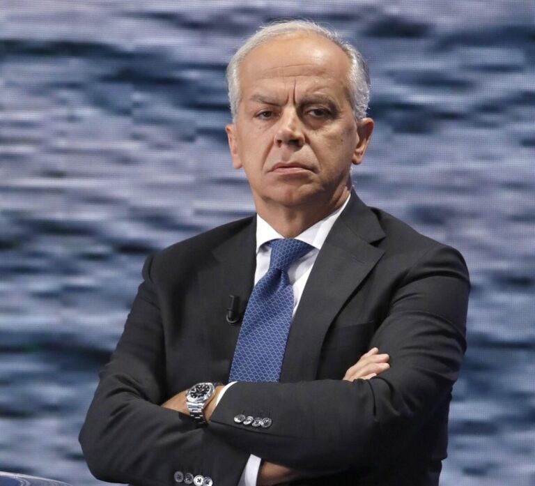 Migranti, Piantedosi: “In Albania strutture come a Pozzallo, non Cpr”