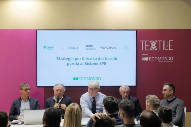 Tessile, i maggiori consorzi italiani per l’EPR sono pronti a partire Tessile, i maggiori consorzi italiani per l’EPR sono pronti a partire