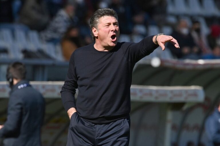 Mazzarri: “Questo Napoli è la squadra più forte mai allenata”