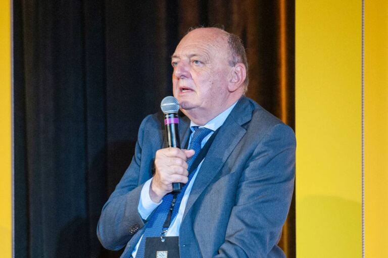 Energia, Pichetto: “Massima informazione su transizione a mercato libero”