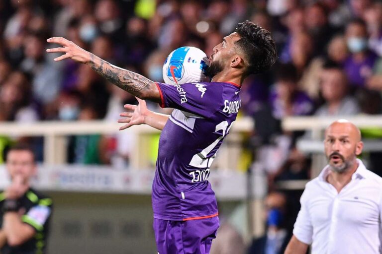 Fiorentina batte Genk 2-1, viola supera girone di Conference Fiorentina batte Genk 2-1, viola supera girone di Conference