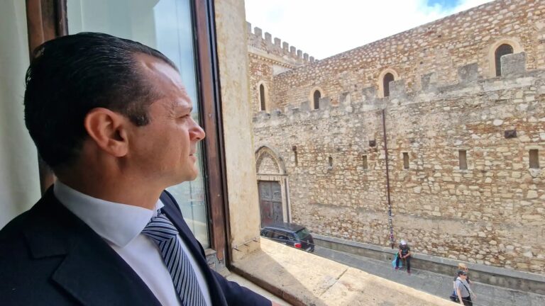 De Luca: “Taormina è bella ma va resa vivibile. Ecco perchè reagisco a colpi di ordinanze”
