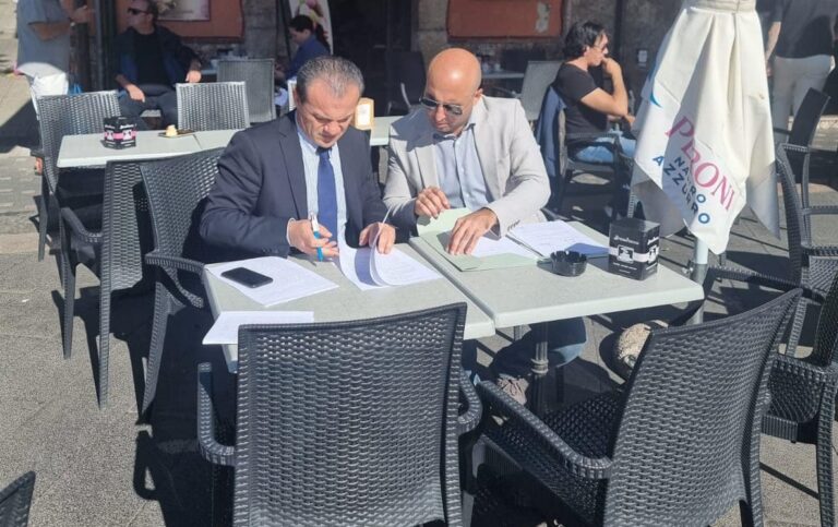 Furto d’acqua a Taormina, il sindaco firma una denuncia