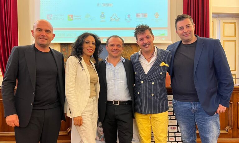 Finc 2023, ecco il cartellone. Tra gli ospiti Nola Rae, Hilay Chaplain e Umbilical Brothers Finc 2023, ecco il cartellone. Tra gli ospiti Nola Rae, Hilay Chaplain e Umbilical Brothers
