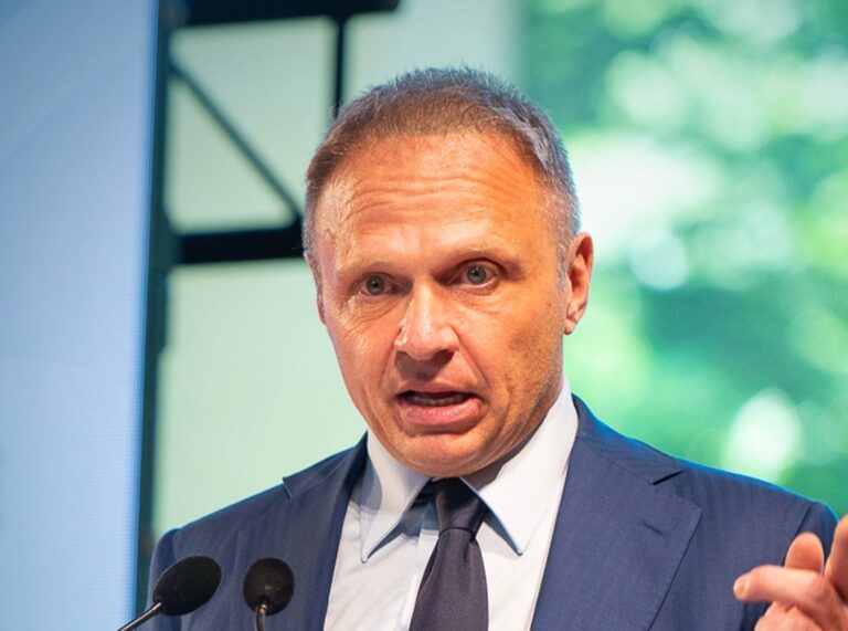 Fermata Lollo, Trenitalia (non) assolve il ministro