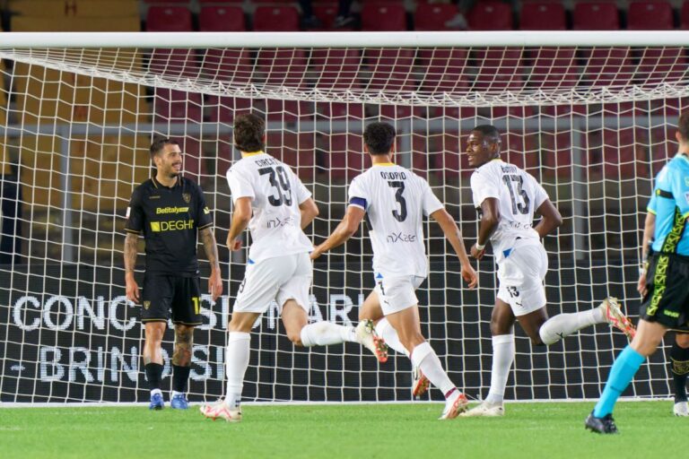 Il Parma vince 4-2 a Lecce, emiliani agli ottavi Il Parma vince 4-2 a Lecce, emiliani agli ottavi