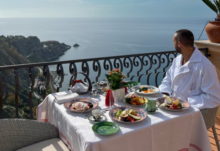 Turismo, Taormina da record: in un dato supera le mete top in Italia