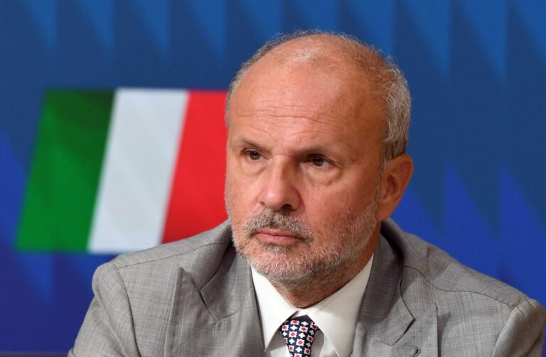 Schillaci: “Investire in salute per contrastare rischi legati al clima”