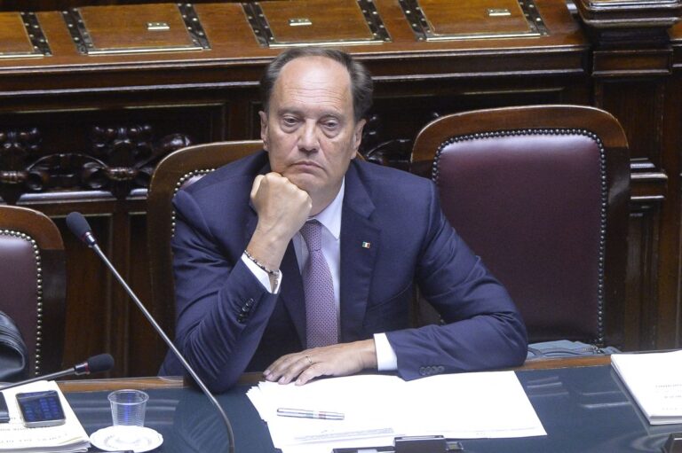 Ciriani: “Settimane di fuoco, ma la manovra sarà approvata in tempo”