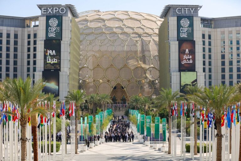 Cop28, decisa transizione energetica fuori dai comustibili fossili