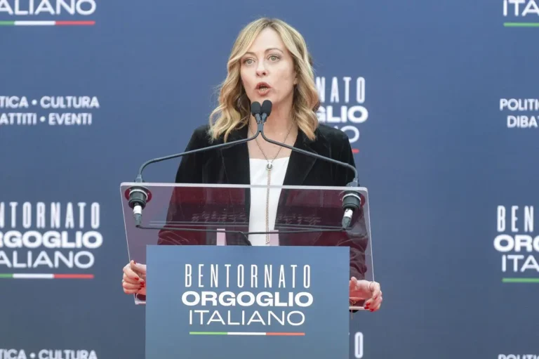 Meloni: “Non saranno attacchi e colpi bassi a farmi mollare”
