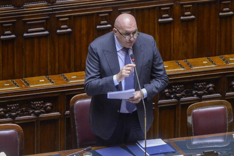 Crosetto: “Nessun attacco alla magistratura, preoccupato per alcune tendenze”