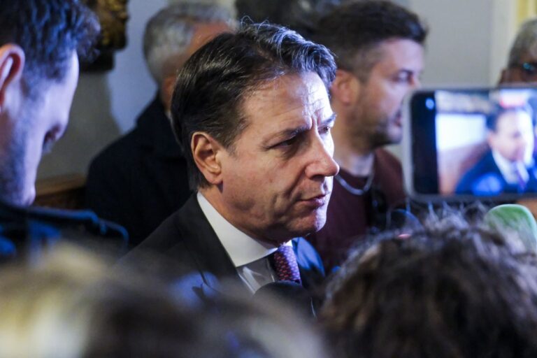 Manovra, Conte: “Non c’è una misura per le imprese”