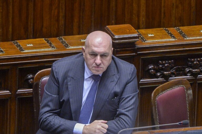 Crosetto: “In Ucraina si passi a una fase di negoziato”