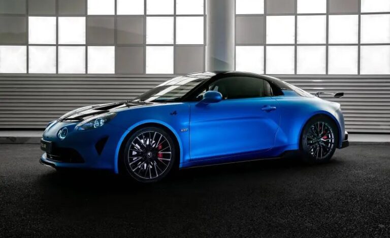 Alpine presenta la gamma A110 per il 2024 Alpine presenta la gamma A110 per il 2024