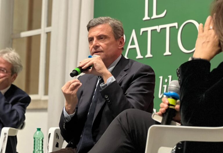 Calenda: “Adesione Ucraina a Ue è un fatto importante” Calenda: “Adesione Ucraina a Ue è un fatto importante”