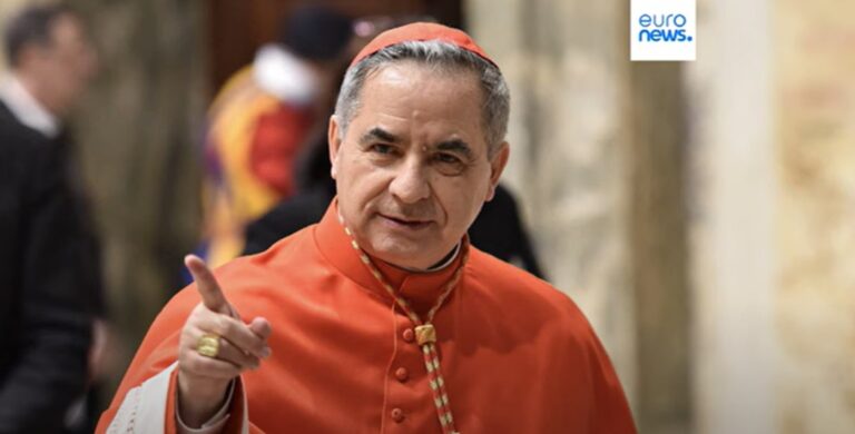 Vaticano, cardinale Becciu condannato a 5 anni di reclusione Vaticano, cardinale Becciu condannato a 5 anni di reclusione