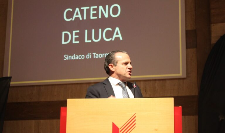De Luca: “Con me in 5 mesi +50% di entrate al Comune di Taormina” De Luca: “Con me in 5 mesi +50% di entrate al Comune di Taormina”