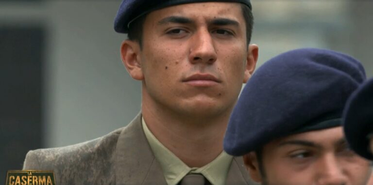 La Caserma (Rai2), trionfa Brunori. Applausi al taorminese Garufi