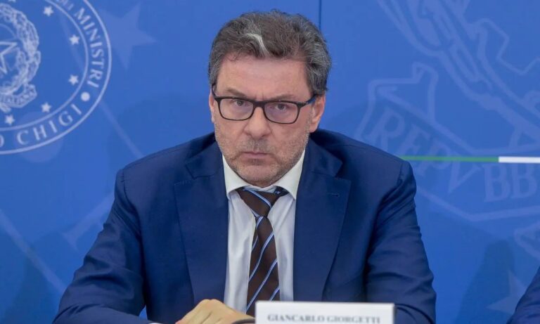 Superbonus, Giorgetti: “Effetti radioattivi sulla finanza pubblica”