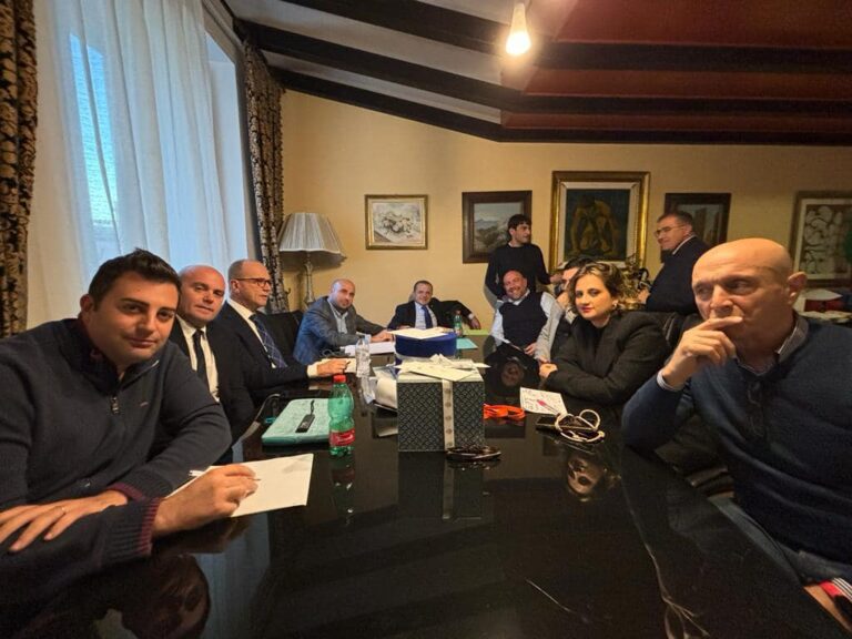 Raccolta rifiuti a Taormina: Giunta avvia iter per sostituire la ditta