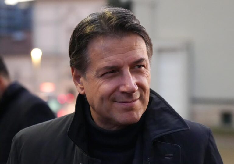 Conte: “Governo Meloni fugge, noi non siamo scappati in pandemia”