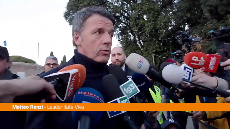 Manovra, Renzi: “Ritardo su 1a lettura, è acqua fresca”