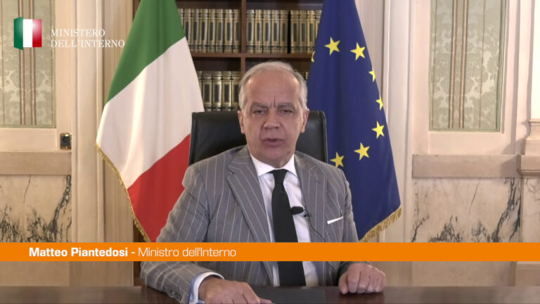 Piantedosi: “Prefetti e forze dell’ordine presidio di democrazia” Piantedosi: “Prefetti e forze dell’ordine presidio di democrazia”