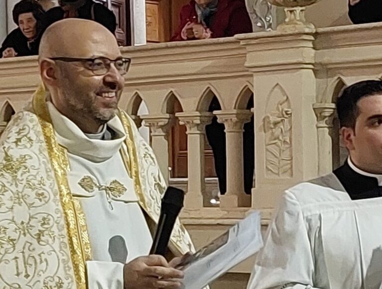 Padre Francesco operato d’urgenza: in tanti pregano per lui