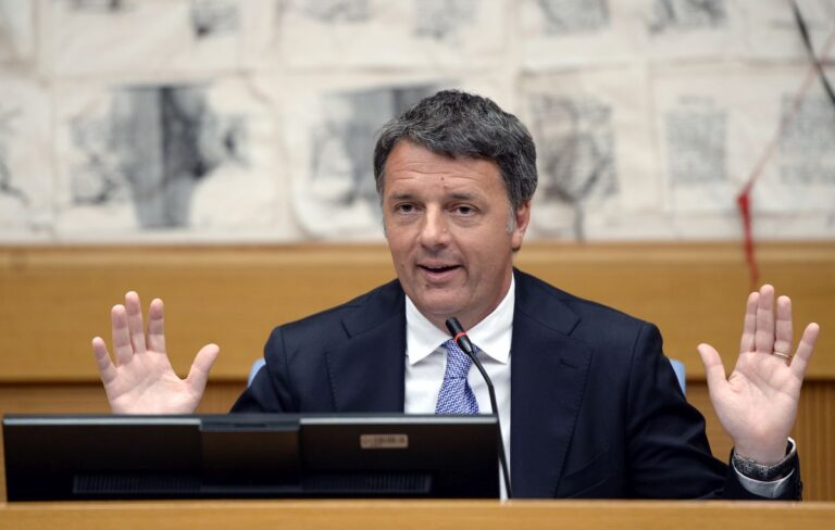 Renzi: “L’odio social fa male, impariamo a rimanere umani”