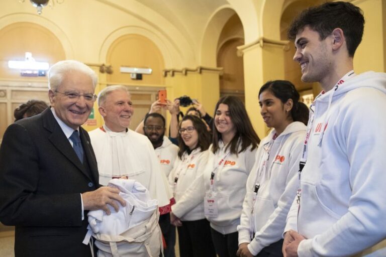 Mattarella: “I giovani motivo di speranza per il nostro Paese”