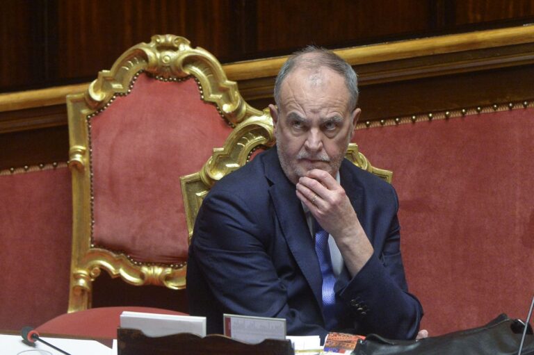 Calderoli: “Valutare l’istituzione di un ministro ad hoc per le isole”