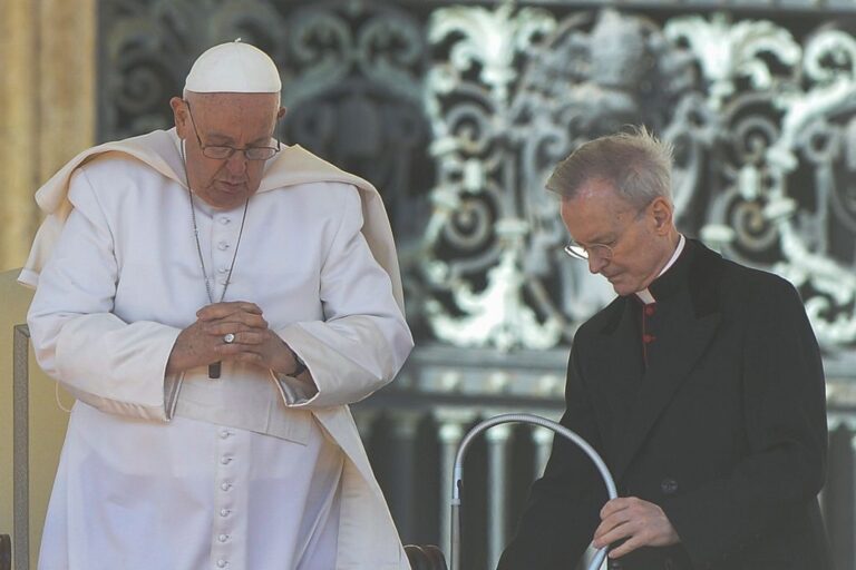 Papa Francesco: “I social accentuano la violenza delle parole”