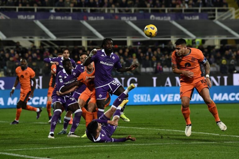 L’Inter vince a Firenze e torna in vetta alla Serie A L’Inter vince a Firenze e torna in vetta alla Serie A