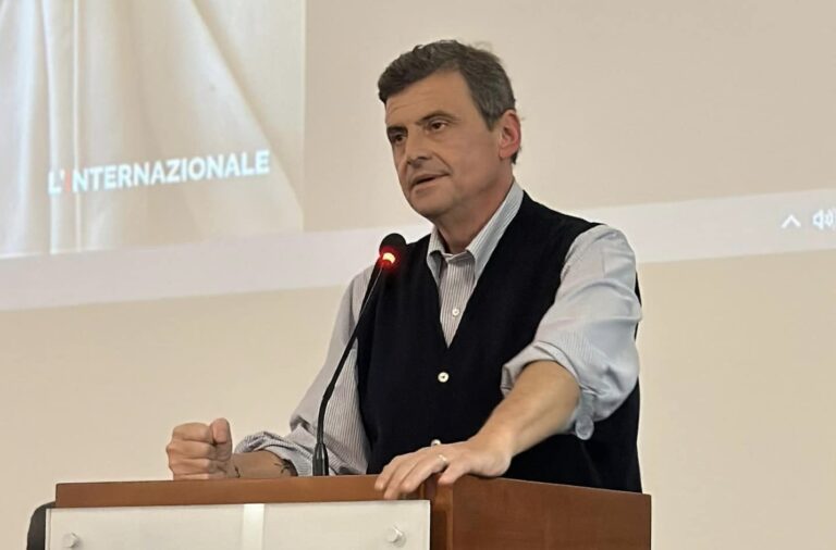 Calenda: “9 milioni di famiglie in difficoltà per le spese sanitarie”