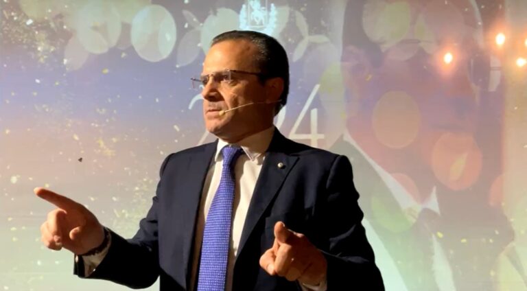 Lusso, il sindaco: “A Taormina è in atto un’aggressione predatoria”