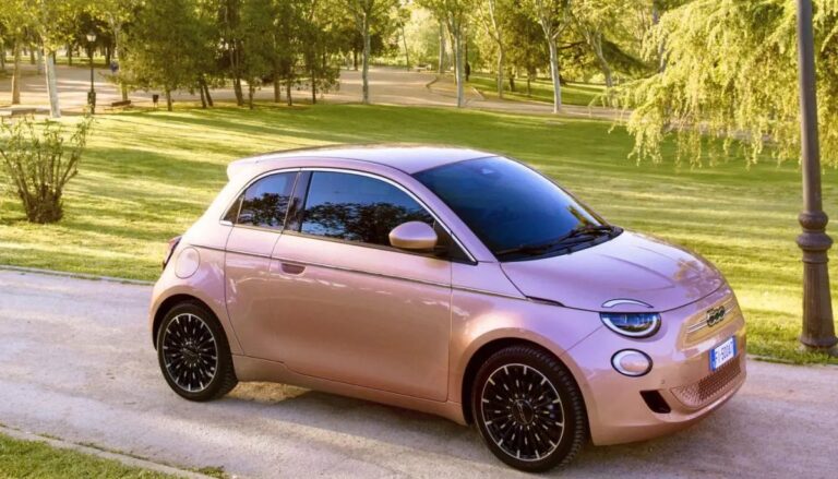 Fiat, Francois: “500e continua suo successo, cliente è al centro”