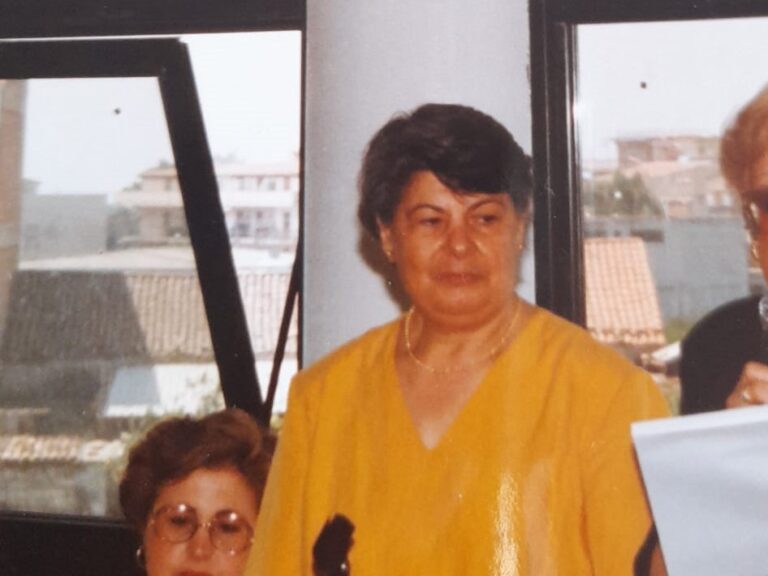 Addio a Cecilia Falanga, esemplare docente di Taormina