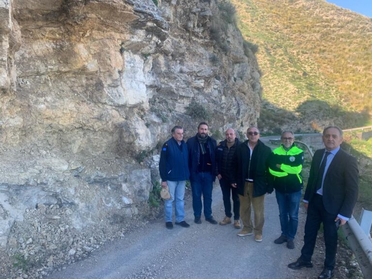 Danni da maltempo a Castelmola, sopralluogo della Protezione Civile