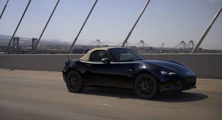 Al via la commercializzazione della Mazda MX-5 MY24