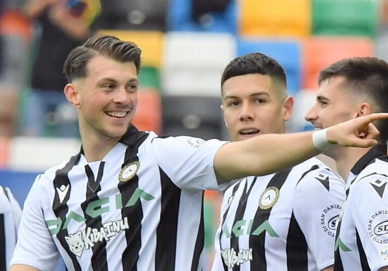Sorpasso Juve sul Napoli per Samardzic Sorpasso Juve sul Napoli per Samardzic