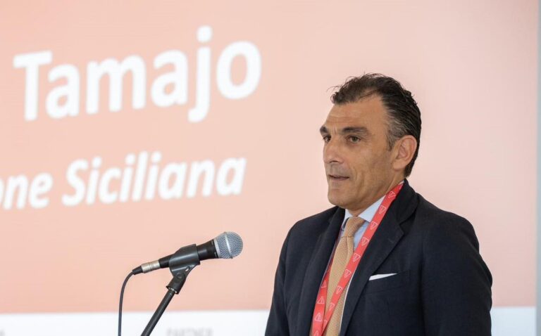 Commercio, via libera ad ampliamenti nei centri storici siciliani Commercio, via libera ad ampliamenti nei centri storici siciliani