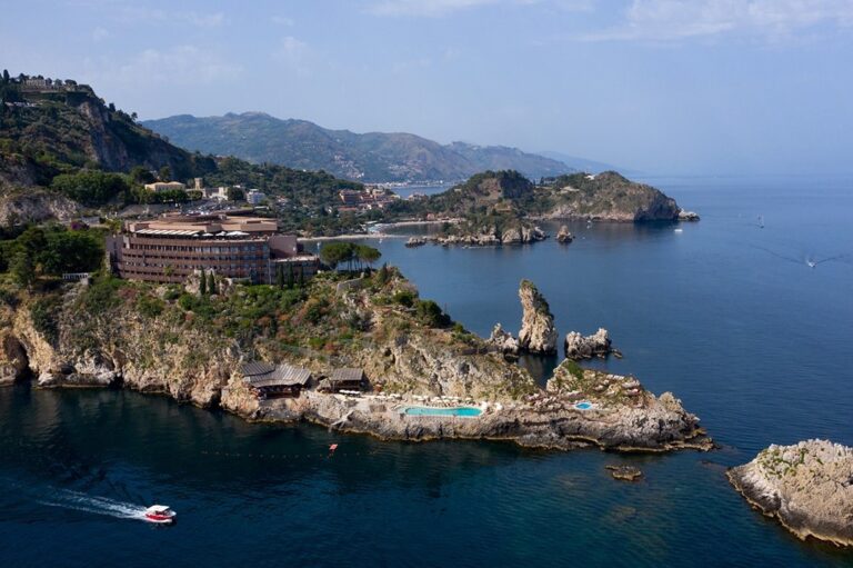 Unahotels, recruiting day per assunzioni a Taormina e Naxos Unahotels, recruiting day per assunzioni a Taormina e Naxos