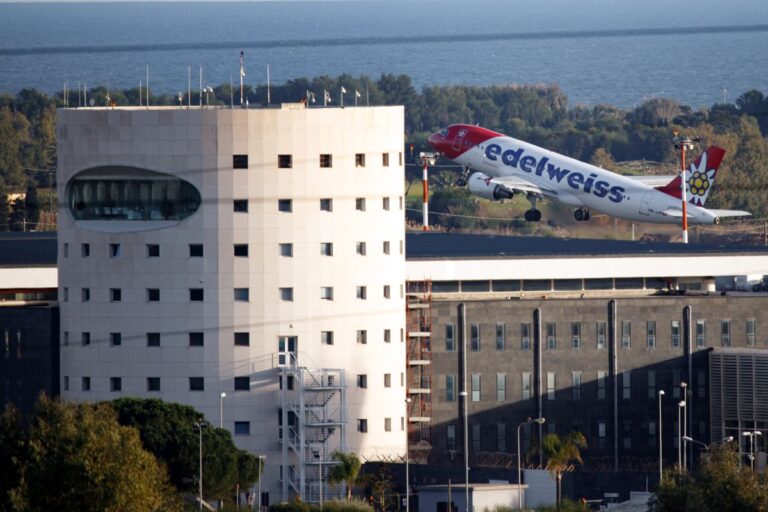 Aeroporto di Catania, stop ai voli per lavori: date e orari
