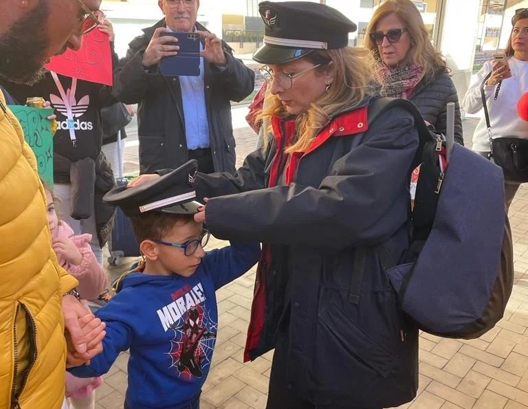 bambino guida treno 03