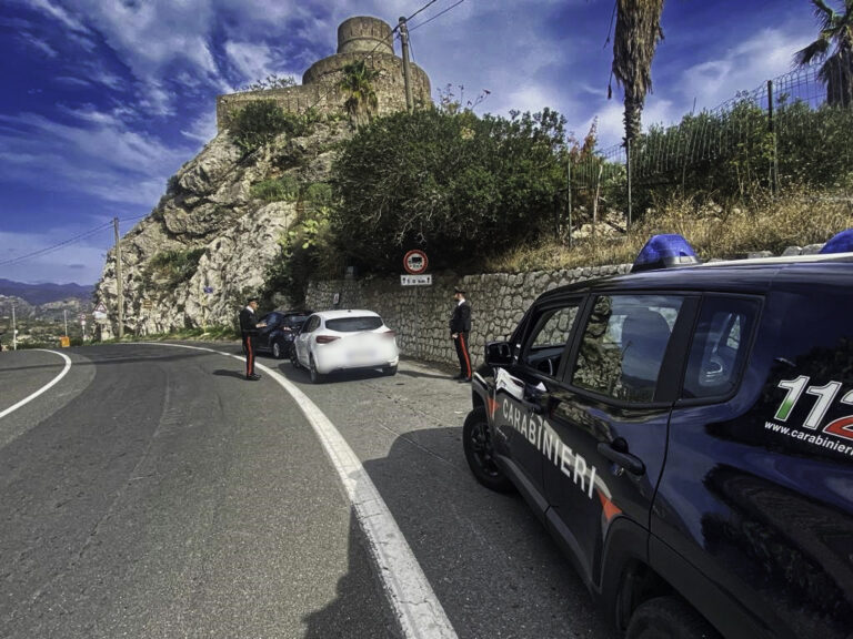 Droga a Taormina, Carabinieri segnalano 3 giovani
